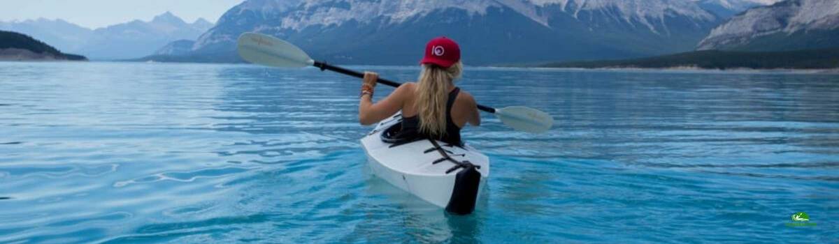 what is touring kayaks (1)